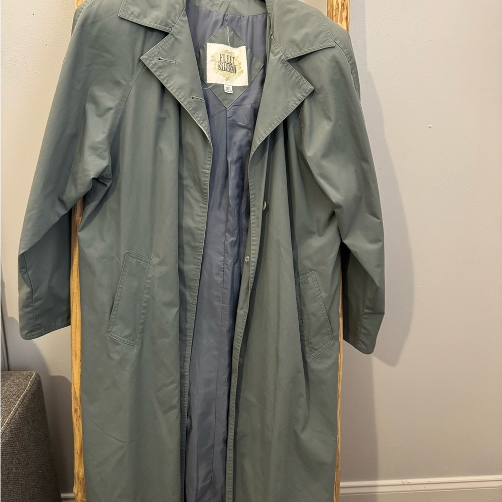 Elegant Women's Trench Coat in Sage Green